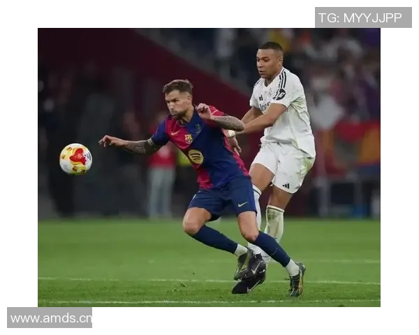 塞维利亚客场击败马拉加,劳尔-佩纳建功:一场精彩的绿茵对决